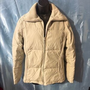 GAP Women’s Size M Down/Feather Fill Full Zip Puffer Beige Jacket    J1887